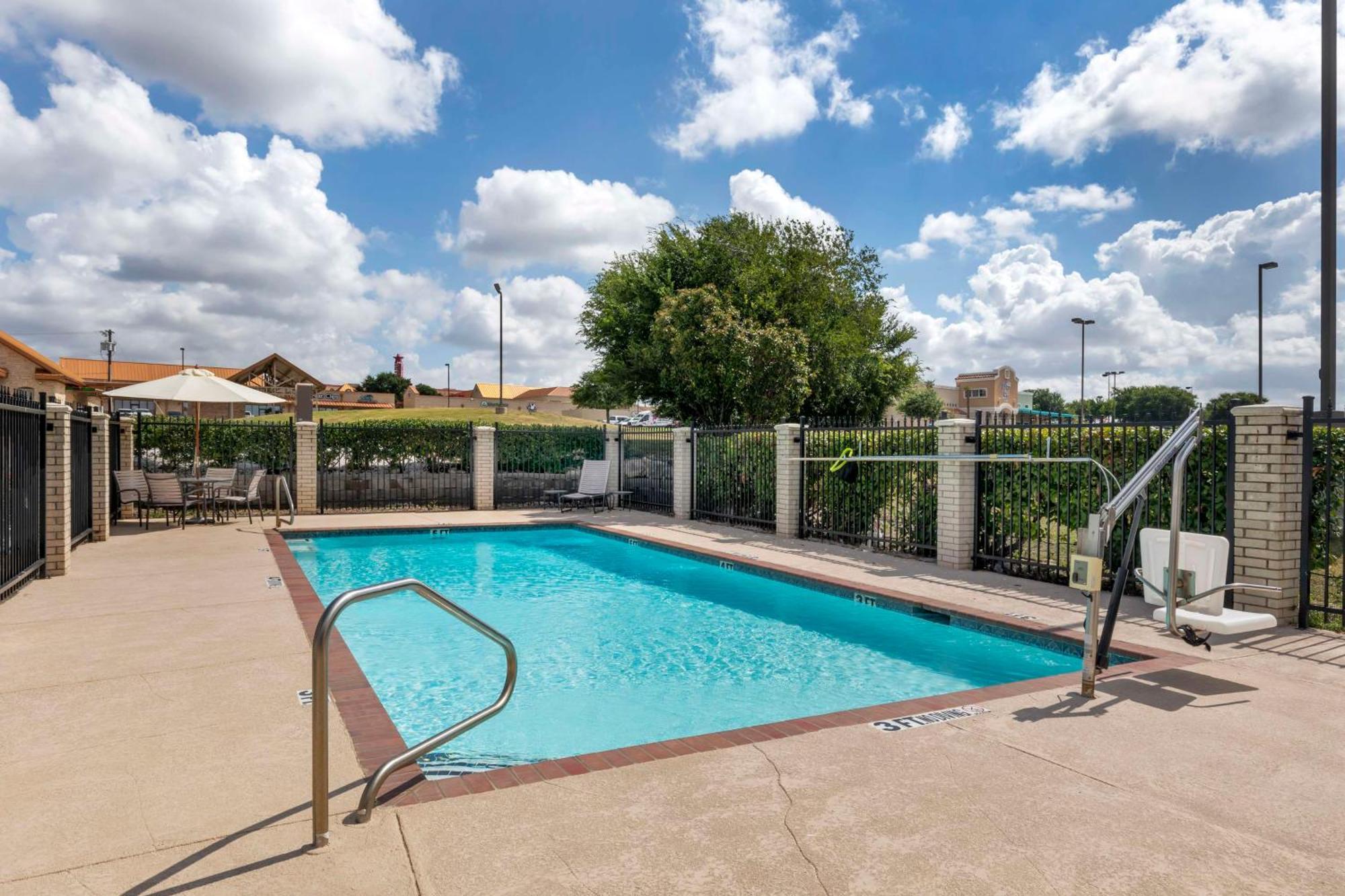 Best Western Plus Lake Worth Kültér fotó